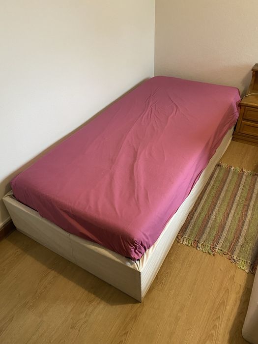 Cama de solteiro
