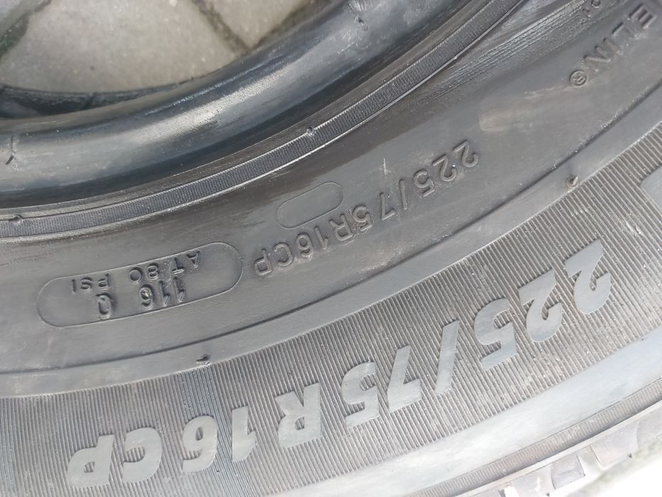 Michelin Agilis Camping 225/75R16 C 116 Q
