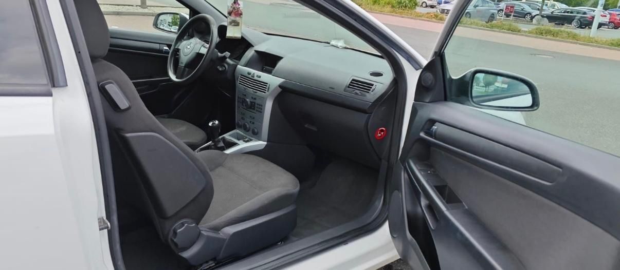 Opel Astra GTC 2009r 1.4 Jak Nowa