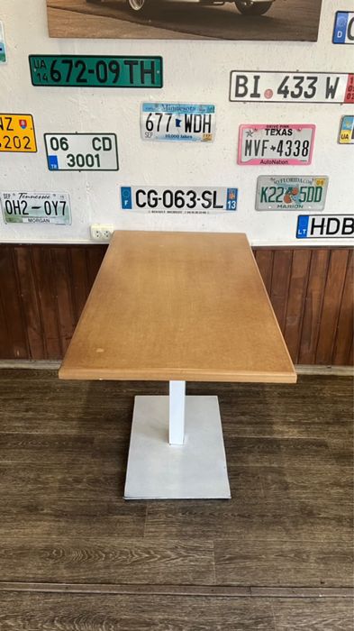 Стіл в прекрасному стані