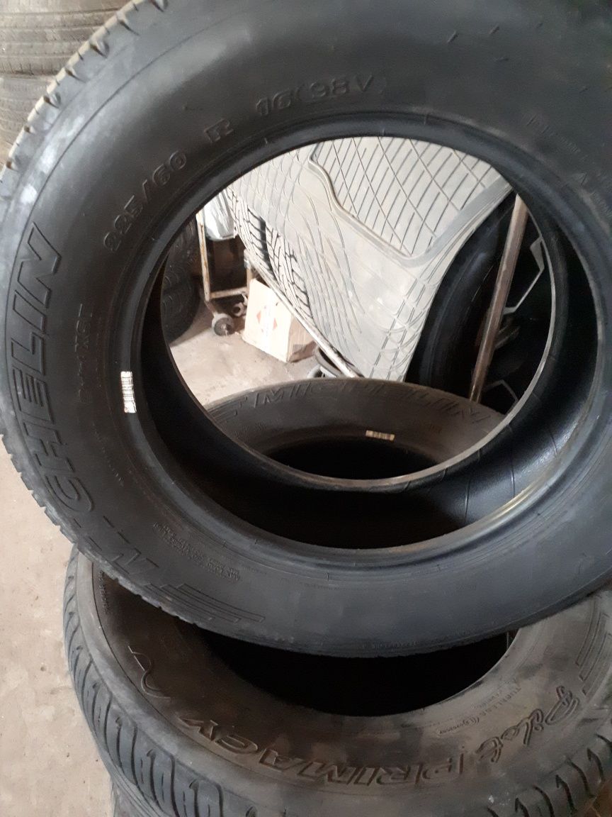 Шины 225/60 r16.