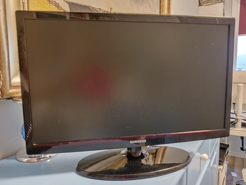 Telewizor Samsung 22 cale plus dekoder