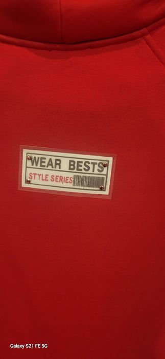 Женский свитшот.