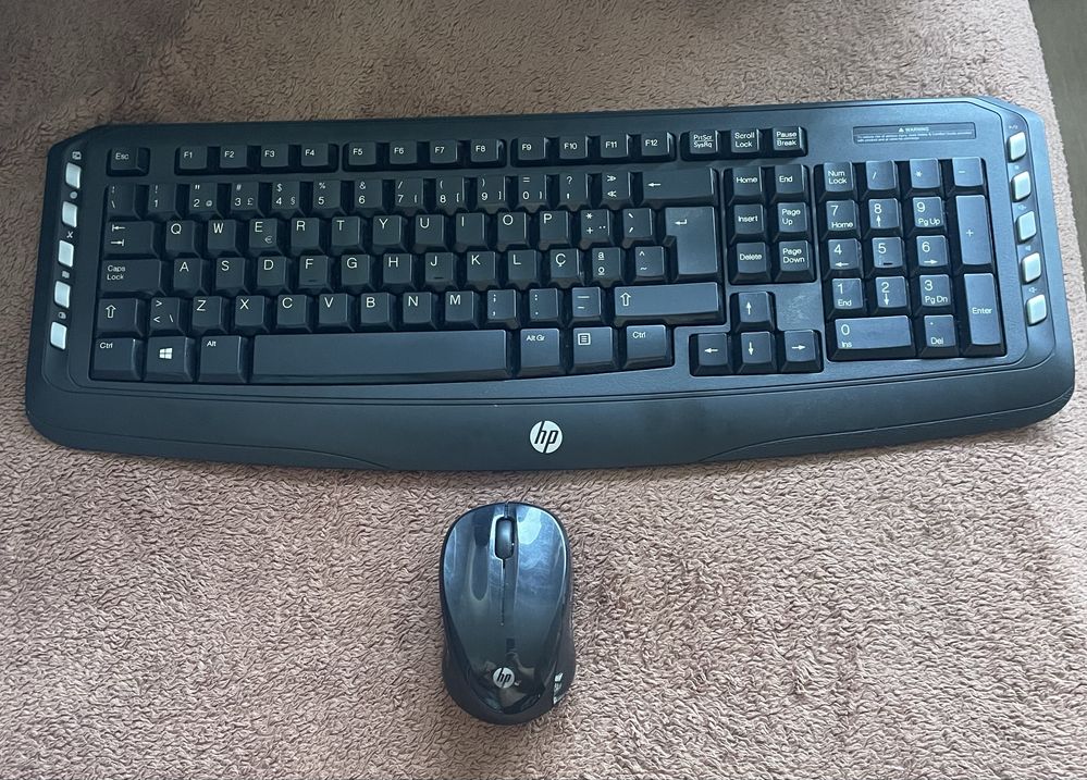 Teclado e Rato HP sem fios (falta adaptador usb)