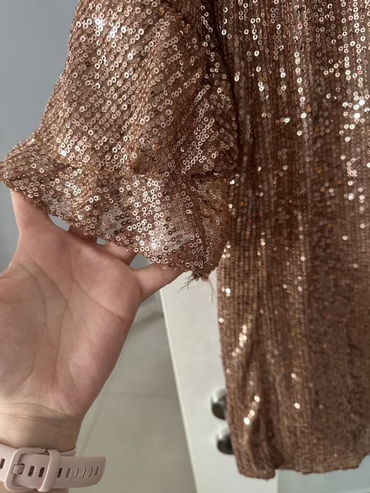 Sukienka zlota cekinowa