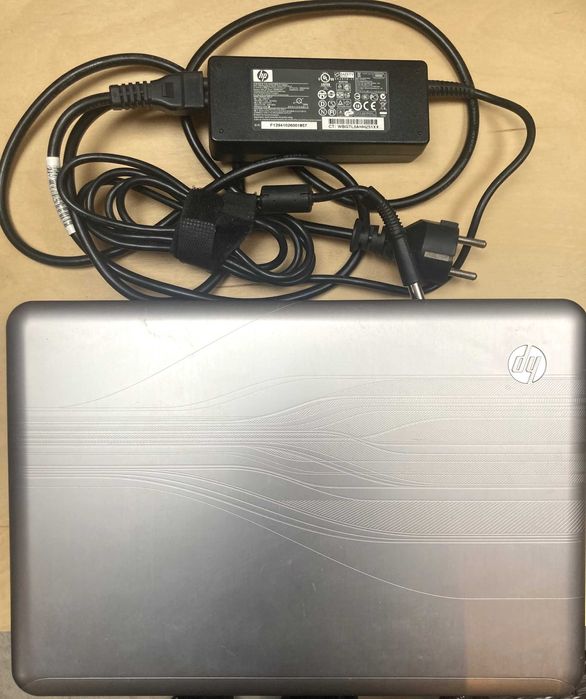 Laptop HP Pavilion dv3 + zasilacz, uszkodzona bateria, sprawny