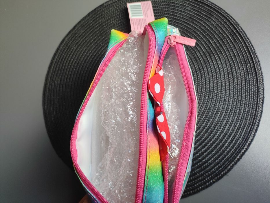 Piórnik saszetka błyszczący różne modele