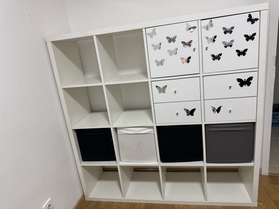 Vendo comoda de cubos  usado