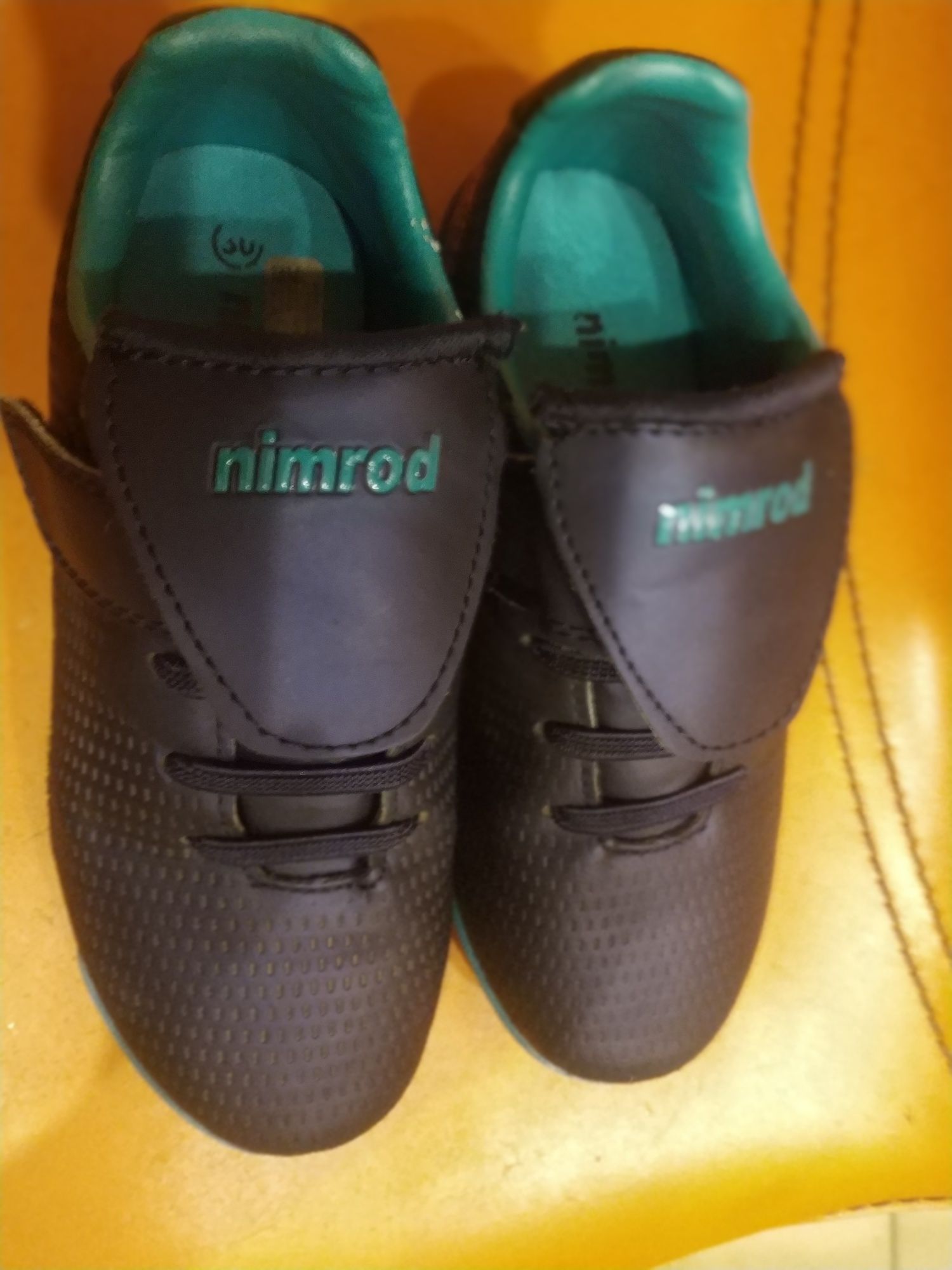 Лёгкие кроссовки израильской фирмы Namrod на мальчика 30 размер