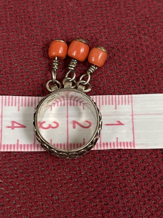 Zabytkowy Autorski Srebrny Pierścionek z Koralem Antykwarycznym