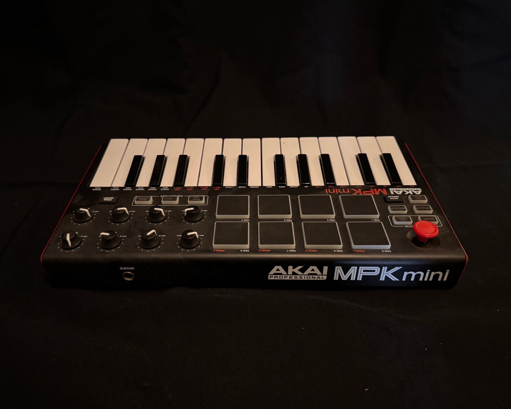 Teclado AKAI MPK mini 2