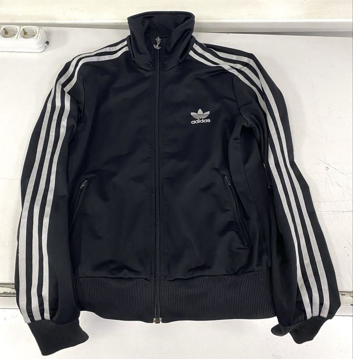 Бомбер адидас лампасы мастерка adidas zne поставка речей рейв адик про