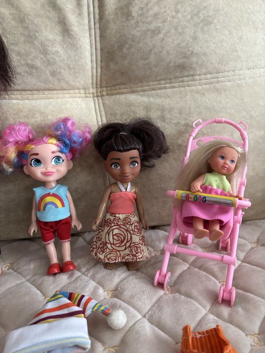 Ляльки дитячі