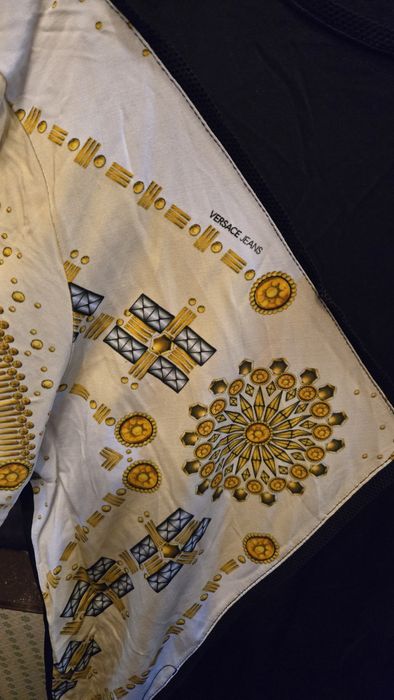 Sukienka Versace Jeans ze złotymi aplikacjami