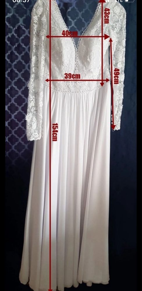 Suknia ślubna.