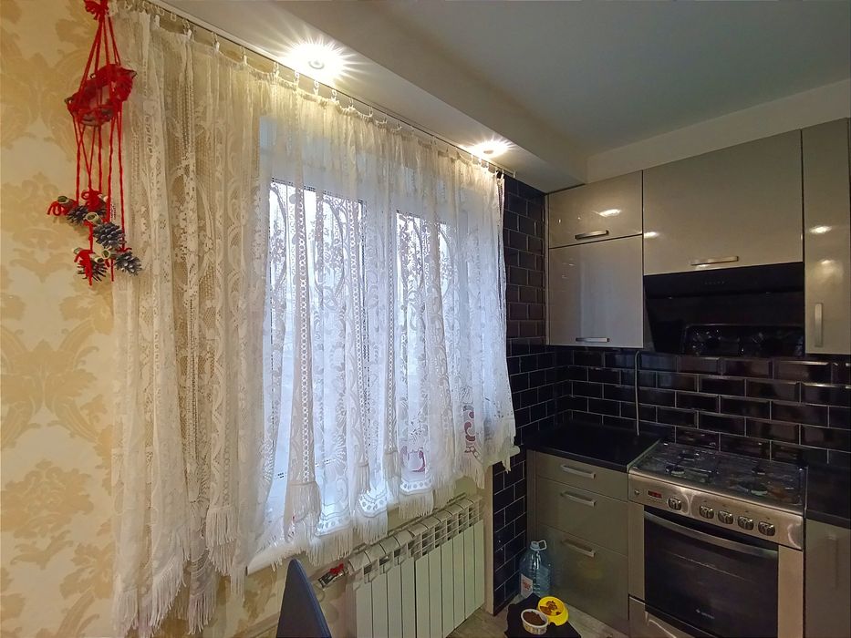 Продам  Квартиру. Черёмушки.