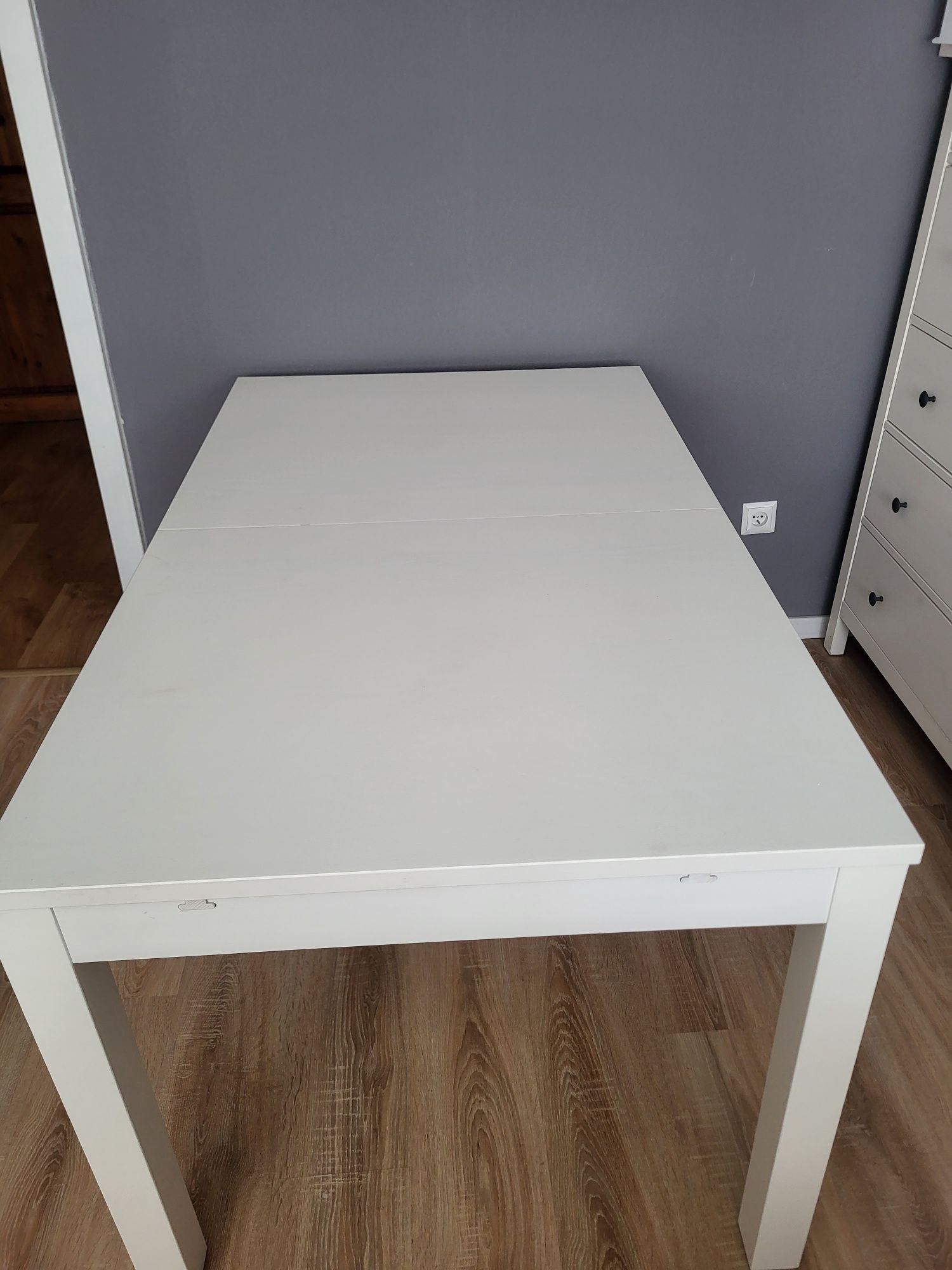 Stół rozkładany Ikea Bjursta 140-220/80
