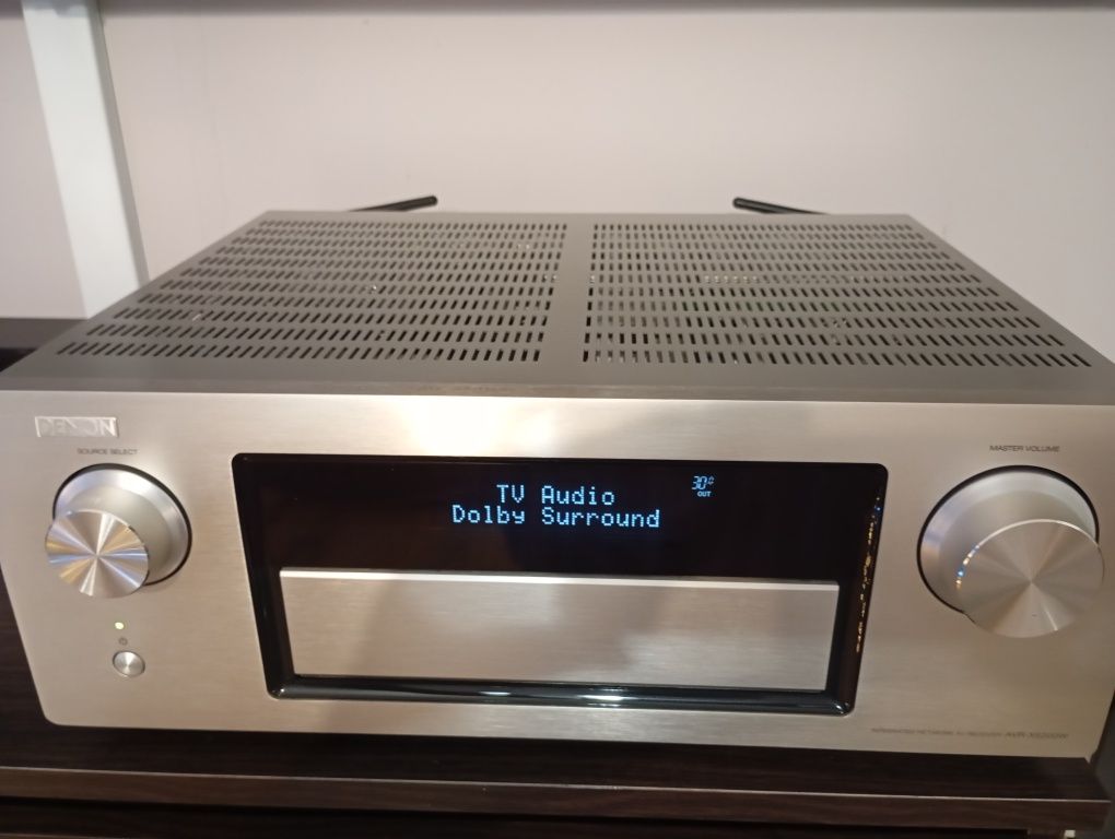 Denon AVR X5200W amplituner
