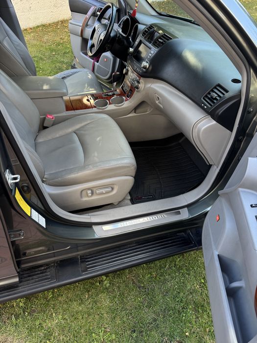 Toyota highlander