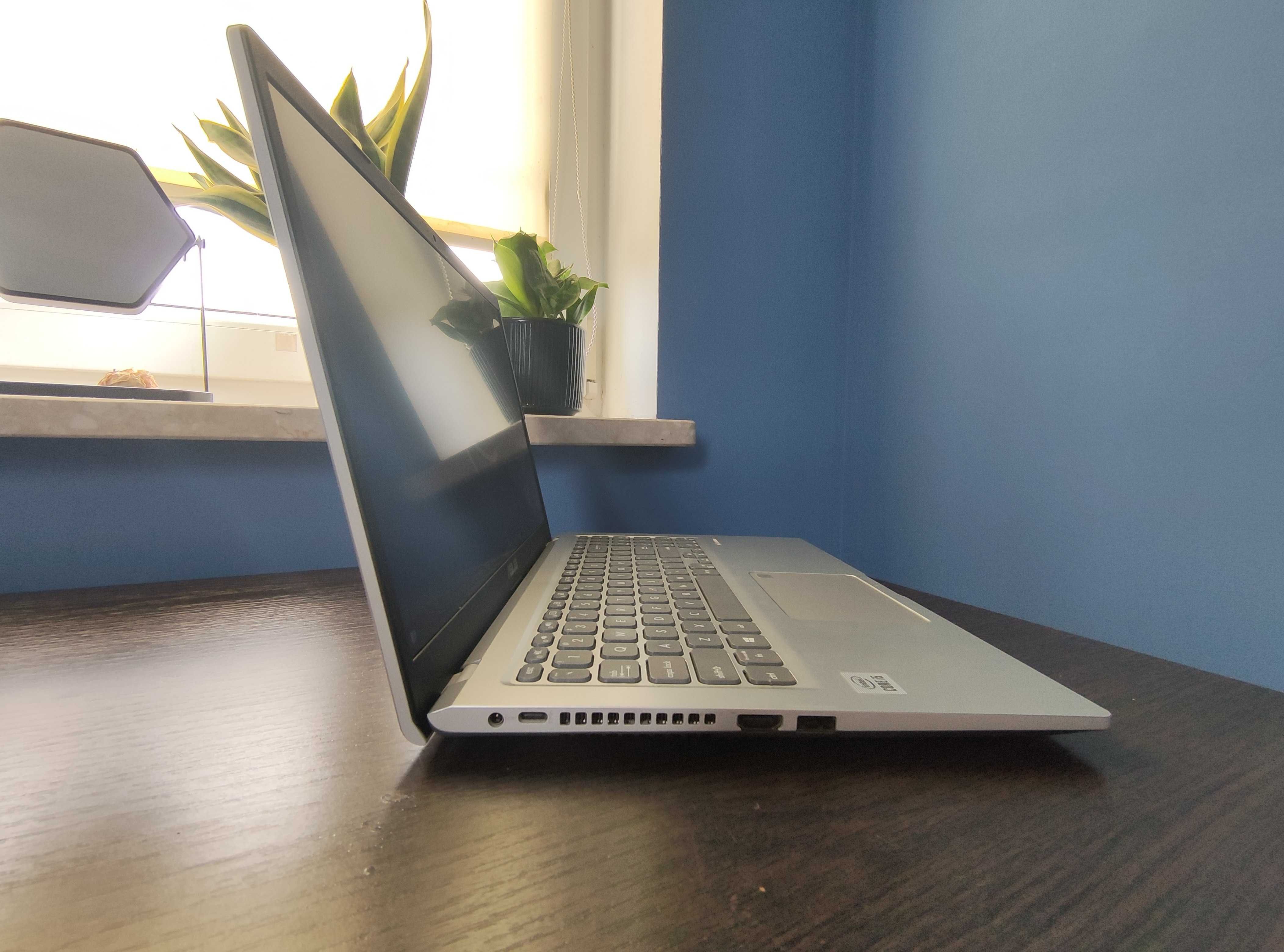 Laptop Asus x515ja I5 10 gen 8GB 256 SSD m2 15.6 cala 1920 x 1080 IPS