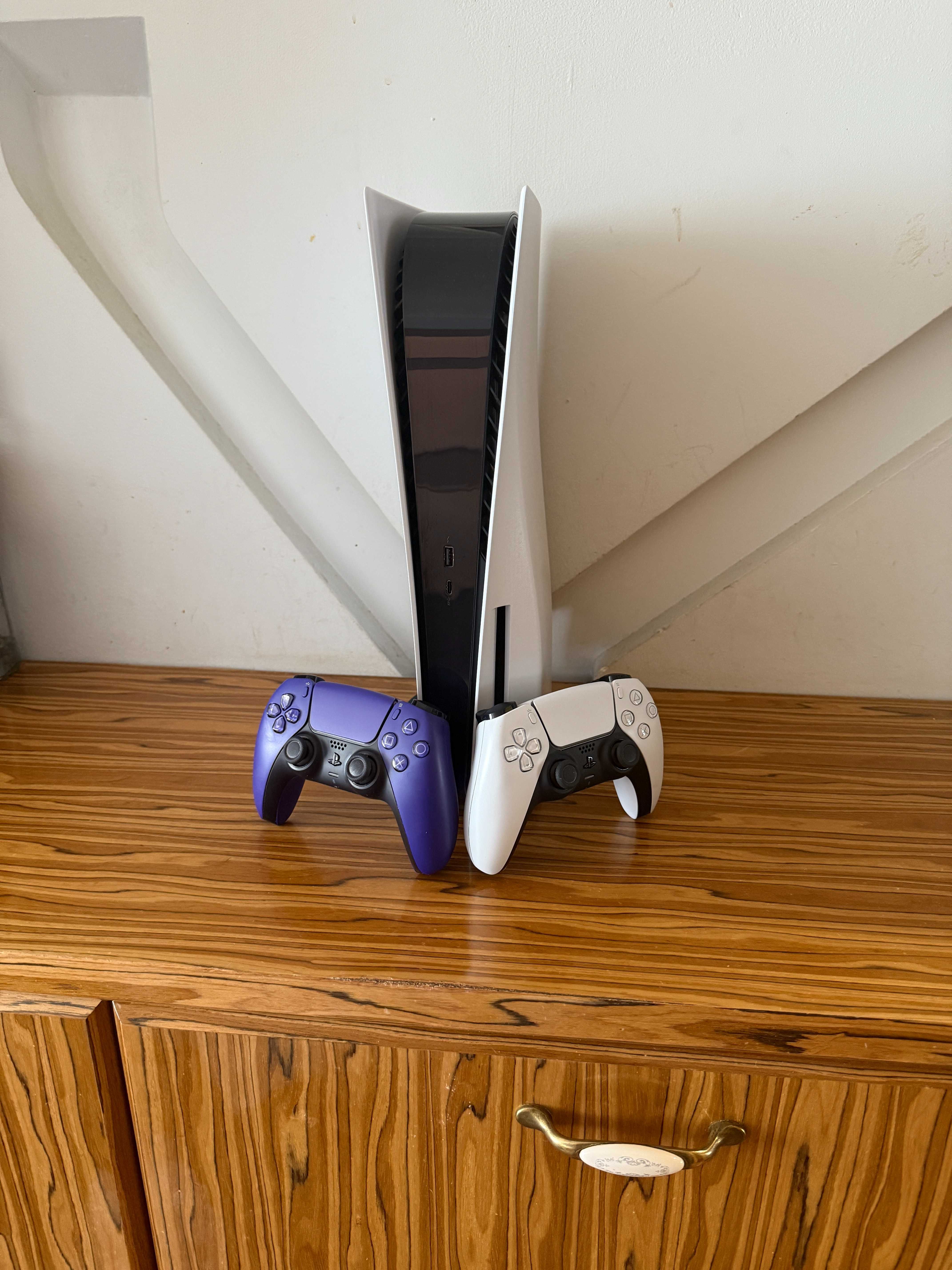 [PS5] Konsola SONY PlayStation 5 z napędem + 2 Pady