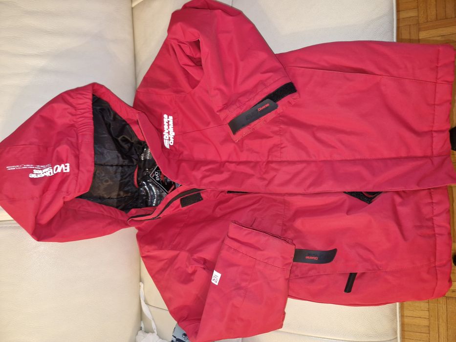 Kurtki rozm 122, 128, 134, 140