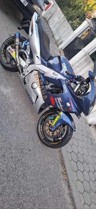 Yamaha thundercat yzf600r