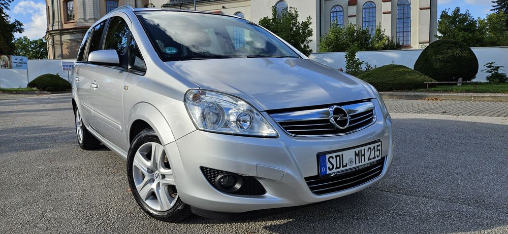 OPEL ZAFIRA B LIFT 2009 R 1.8 Benzyna.7-Osobowa.Dobrze Utrzymana.Raty.
