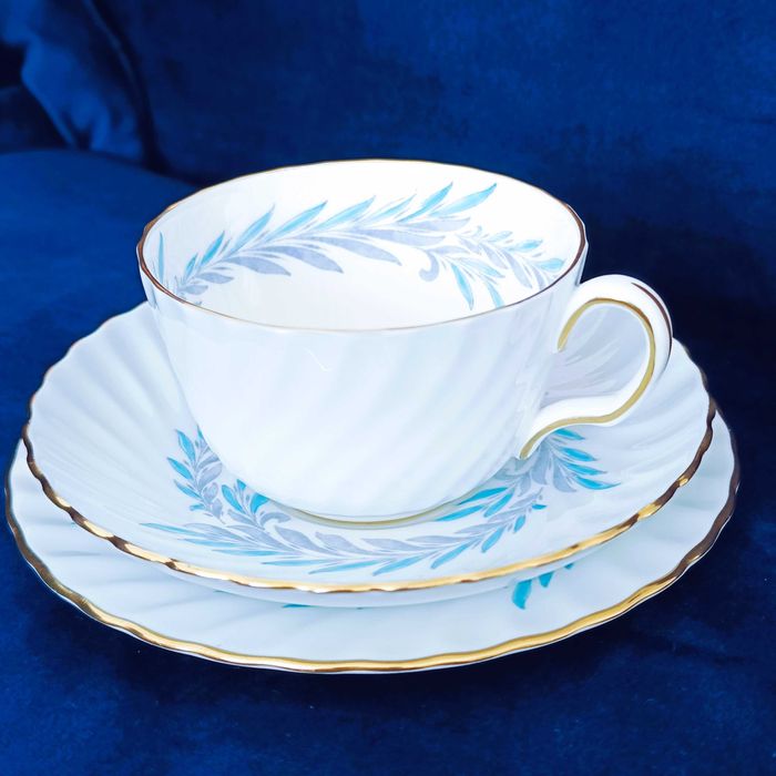 **filiżanka EMALIA porcelana MINTON vs. Royal Doulton 1942+