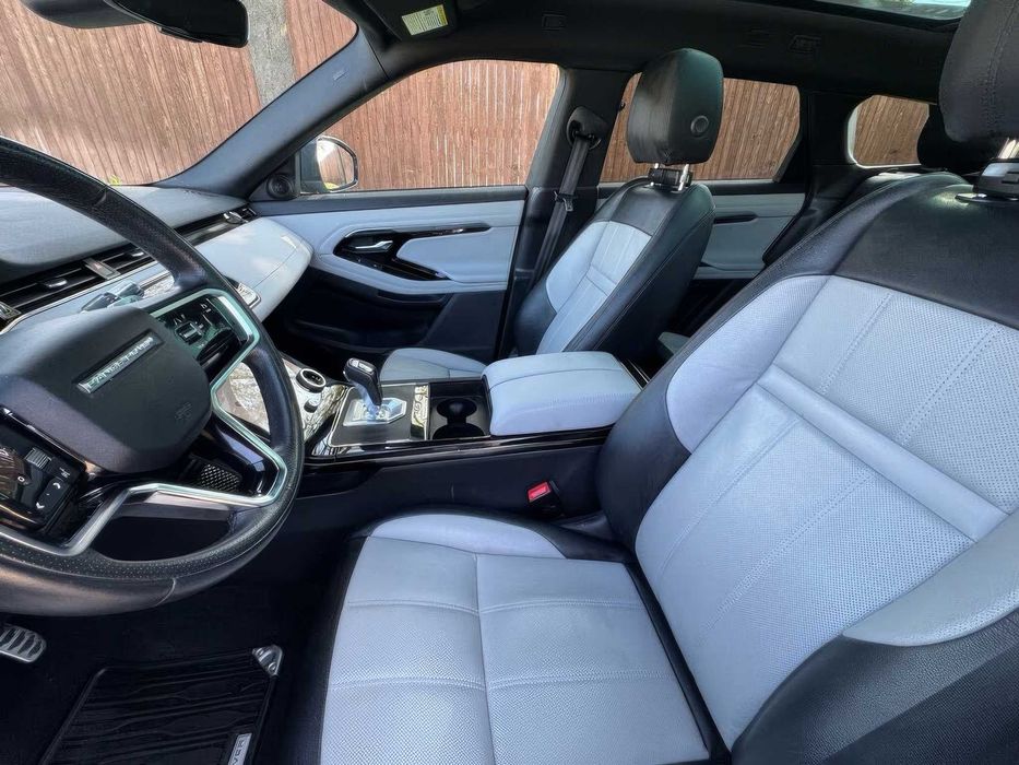 Land Rover Range Rover Evoque P300 R-Dynamic S      2021