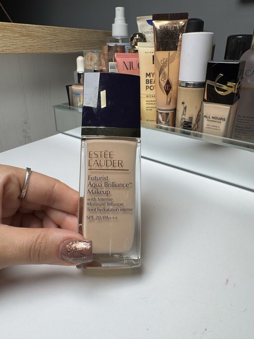 Podkład Estee Lauder Futurist Aqua 2C0 Cool vanilla
