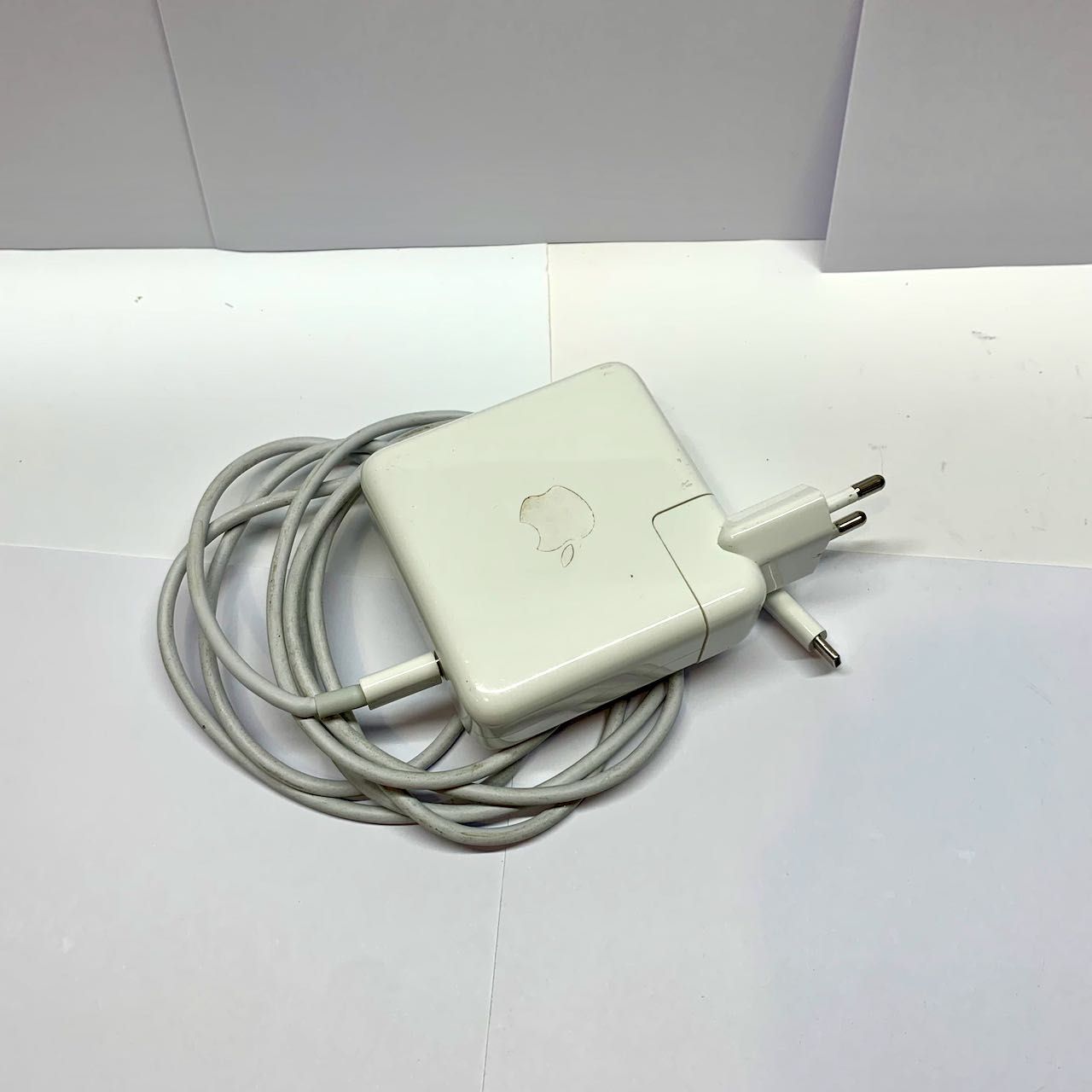 APPLE MacBook Pro 13” M1 / 8 GB RAM / 256 GB SSD / 2020 LAPTOP okazja
