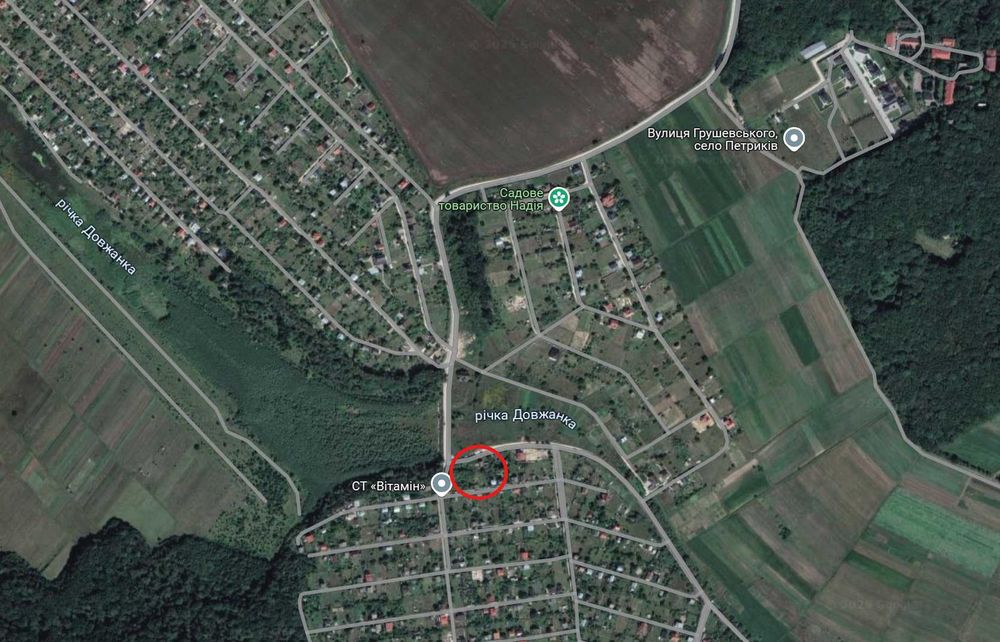 Земельна ділянка близько до лісу