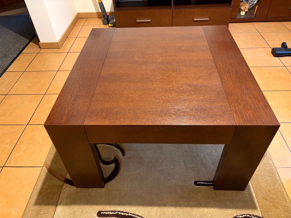 Zestaw mebli do salonu (ława, szafka rtv, witrynka)