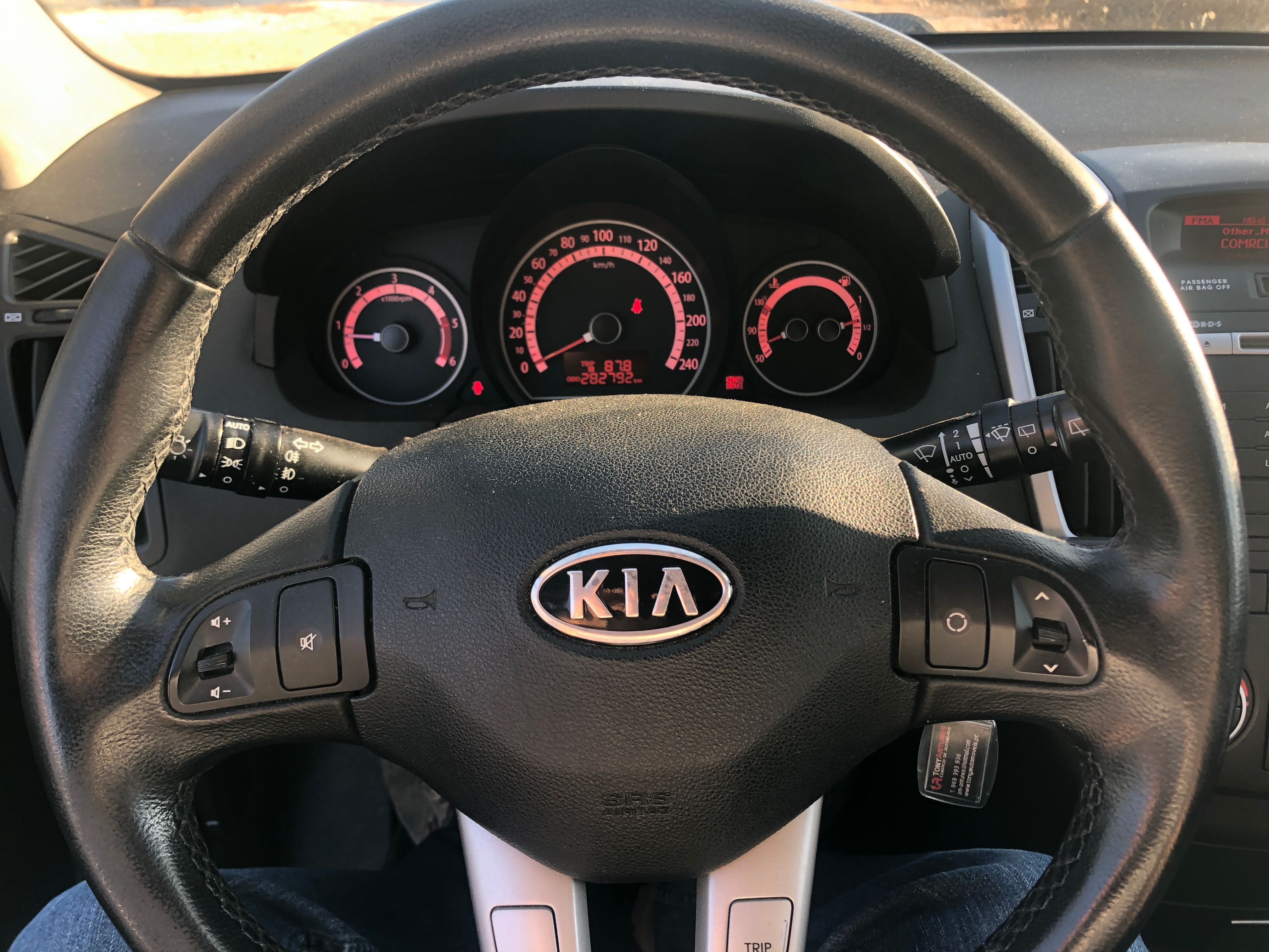 Vendo kia ceed hatchback 1.6