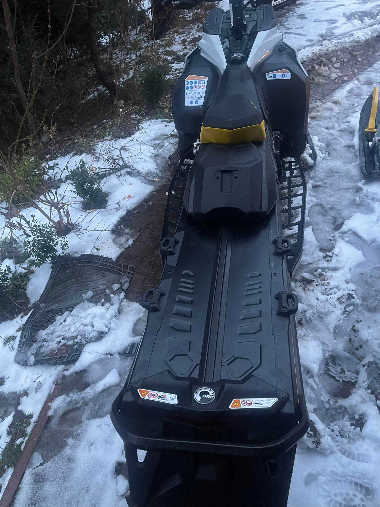 Skuter śnieżny Ski doo 2024 summit 154 -nowy