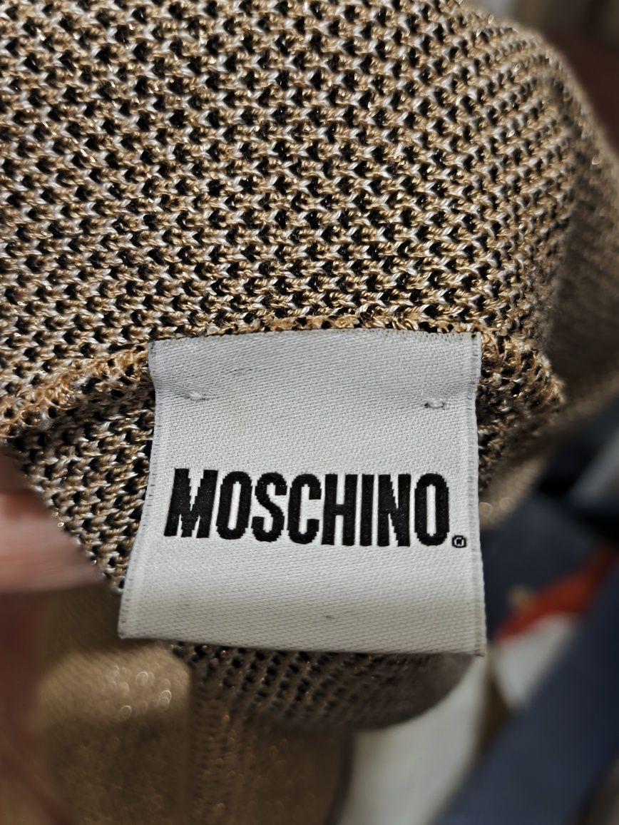Moschino золотиста шапочка з класним складом 80% віскоза