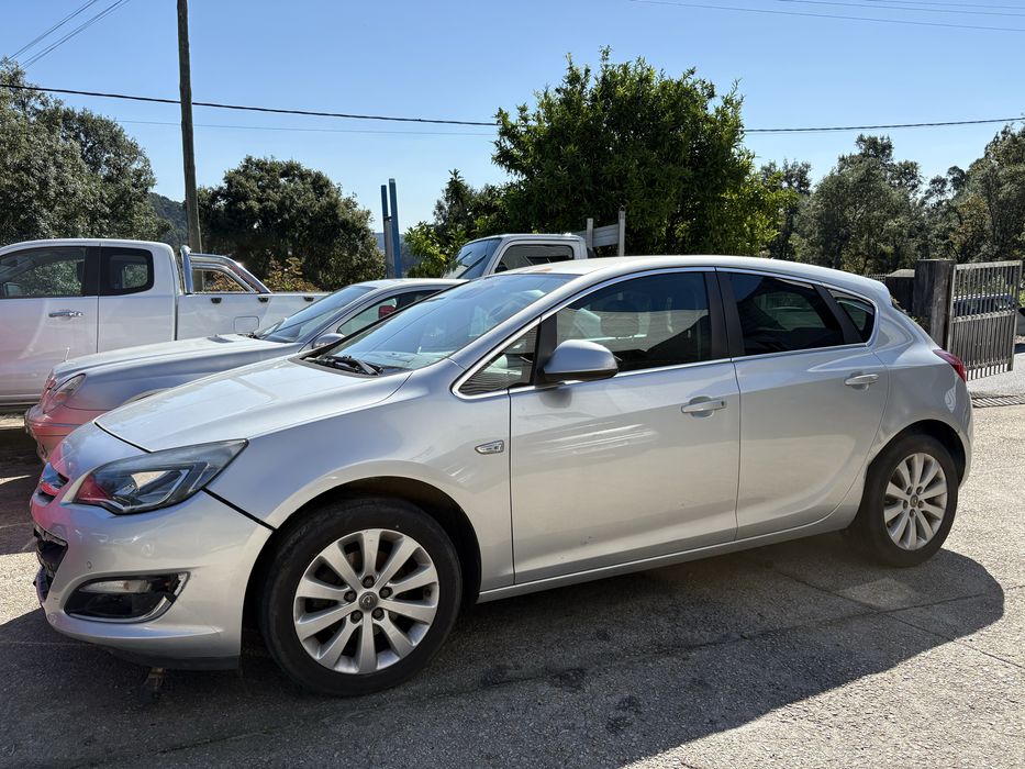Opel Astra para peças