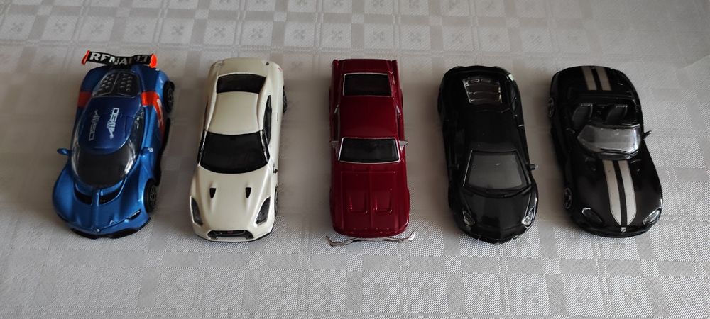 Samochody Burago, autka, auta, resoraki, 1:43