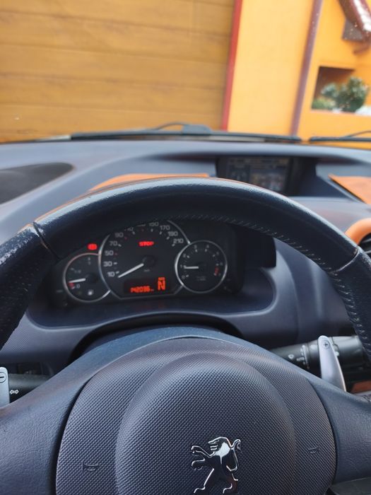 Пежо1007.2005рік