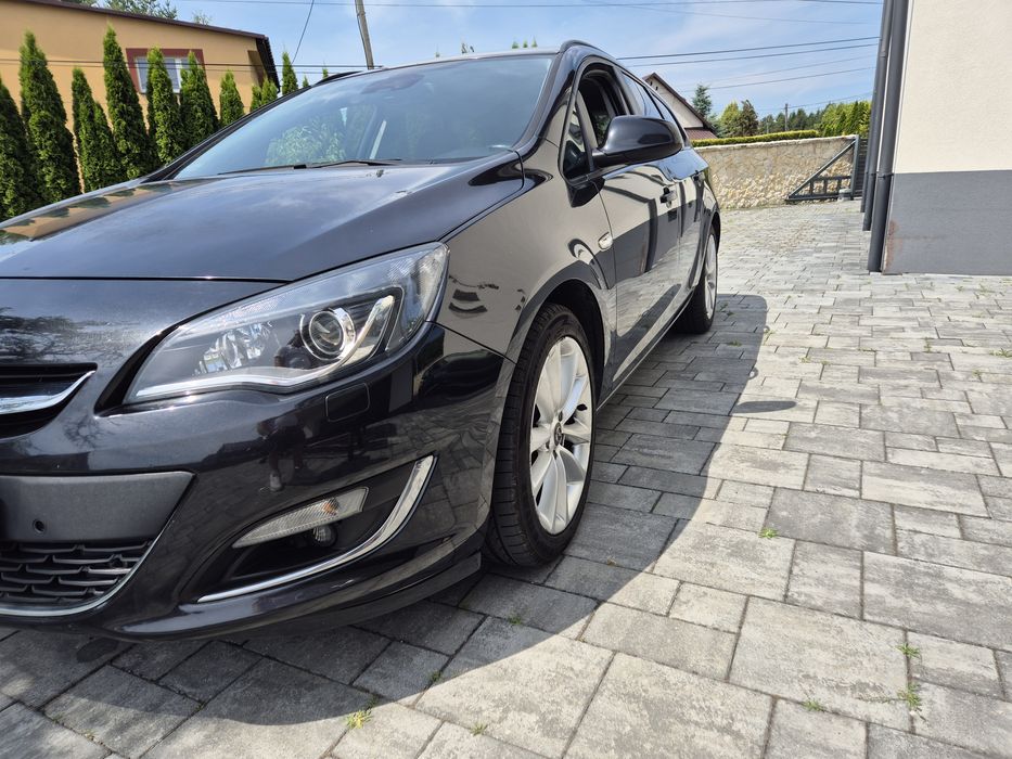 Opel Astra J. 1.7 tdci. Sports Tourer