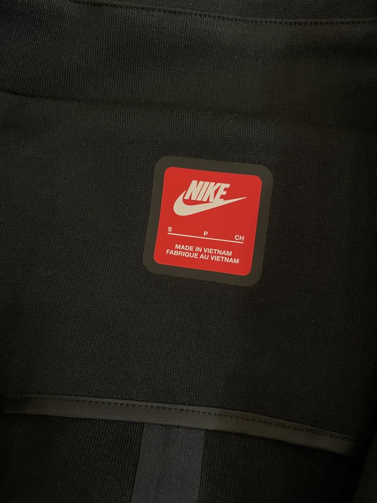 Чоловічий Тренч Nike m nk tch flc re trench jkt