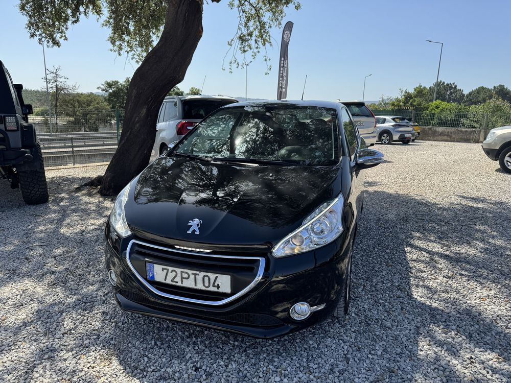Peugeot 208 3Portas 1.2 PureTech Allure 103mil km Abril 2015