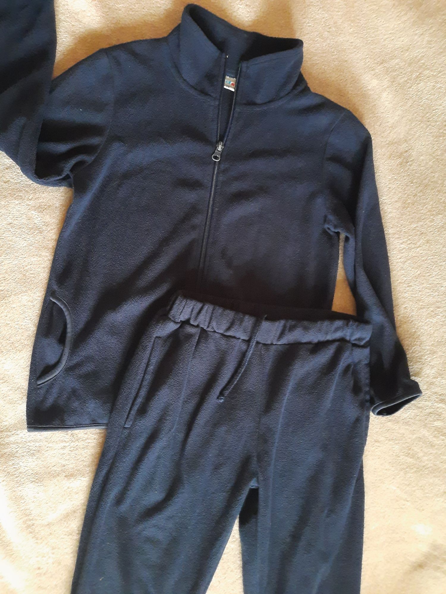 Komplet dresowy bluza i spodnie dress rozm.122/128 KidsWorld