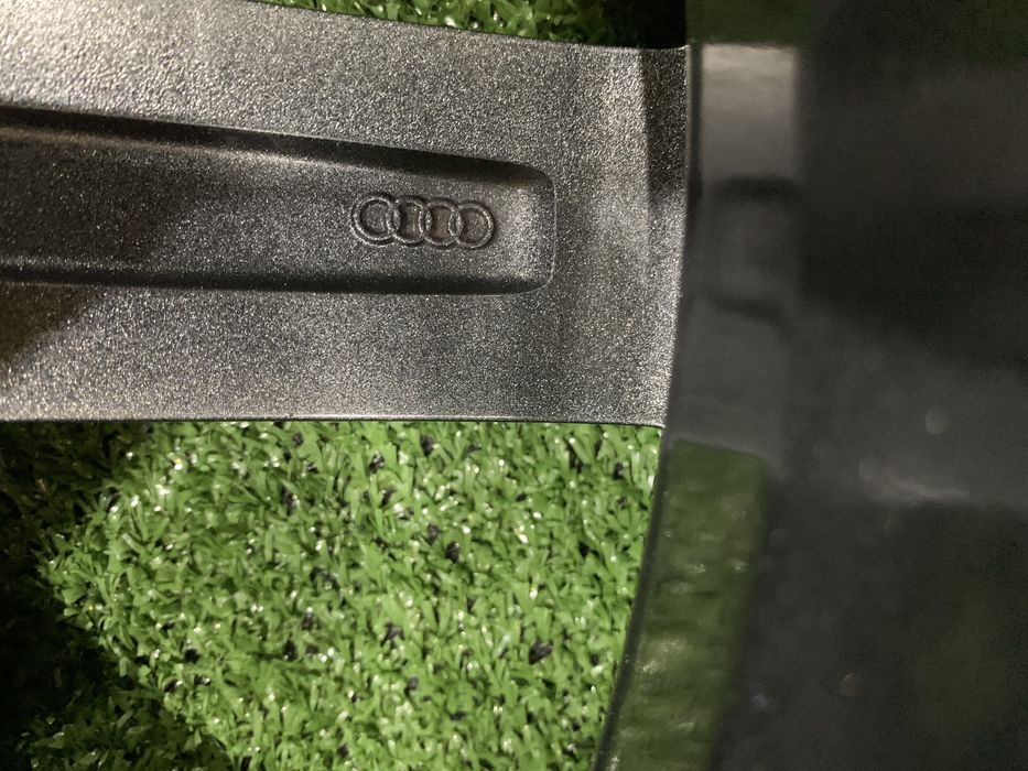 Audi Q7 Audi A8 R20 5x112 Оригінальні диски з резиною