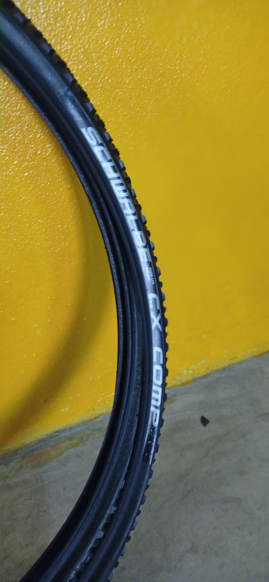 Pneus bicicleta Schwalbe (700x35C) roda 28"