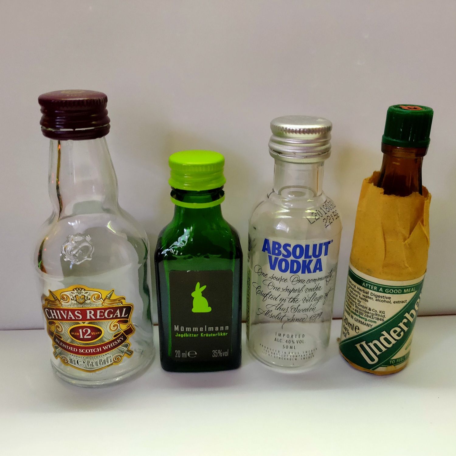 Мини бутылочки из под алкоголя
