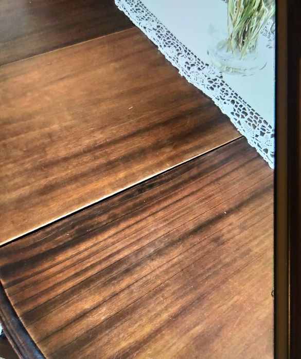 Mesa de Jantar+ 4 cadeiras