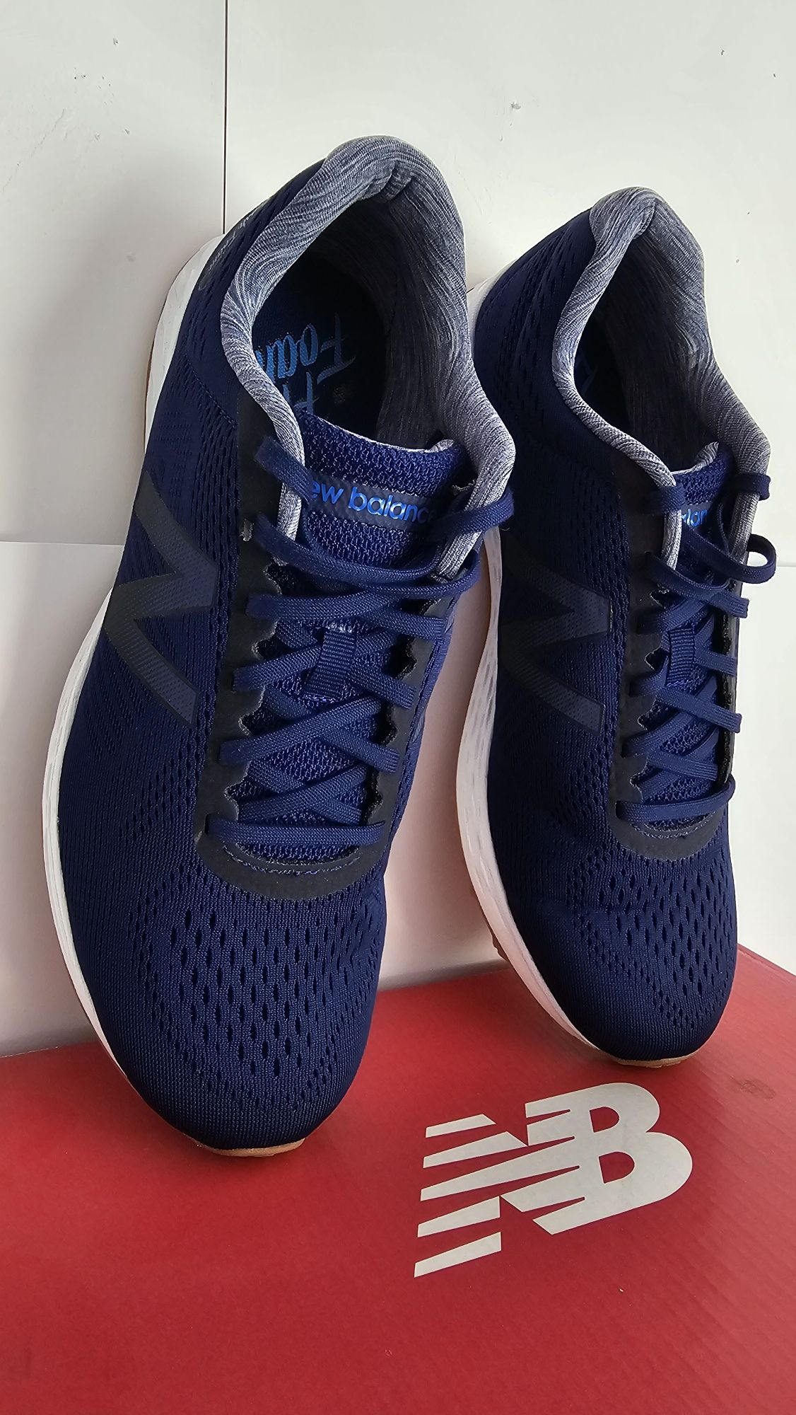 Buty sportowe męskie New Balance rozmiar 45 / długość wkładki 29 cm