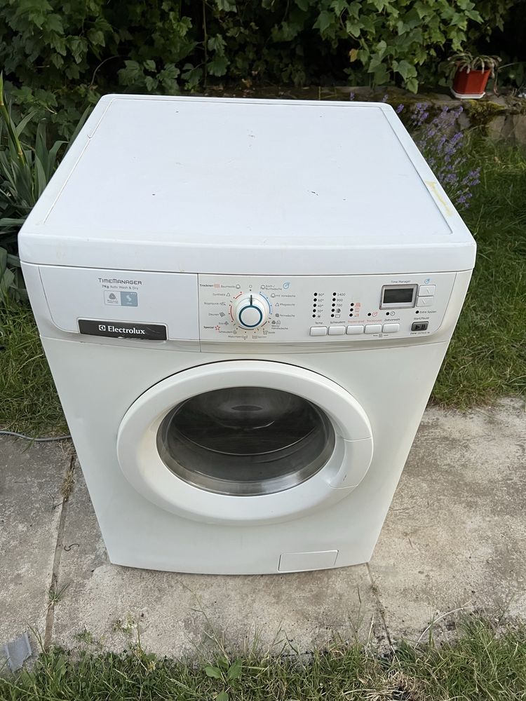 Пральна машина Electrolux 7kg з сушкою
